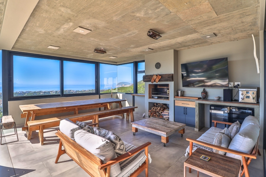 4 Bedroom Property for Sale in Whale Rock Hill Western Cape